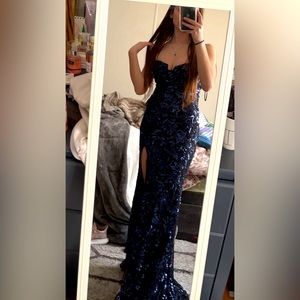 Never Worn only tried on Prom Dress!!